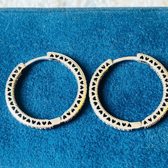 Pandora Large Pave Hoops Sterling Silver Sparkle and Hearts - Picture 2 of 10